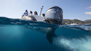 2021-Yamaha-F300NCB-EU-Light_Grey_Metallic_SBW-Action-001-03_Thumbnail