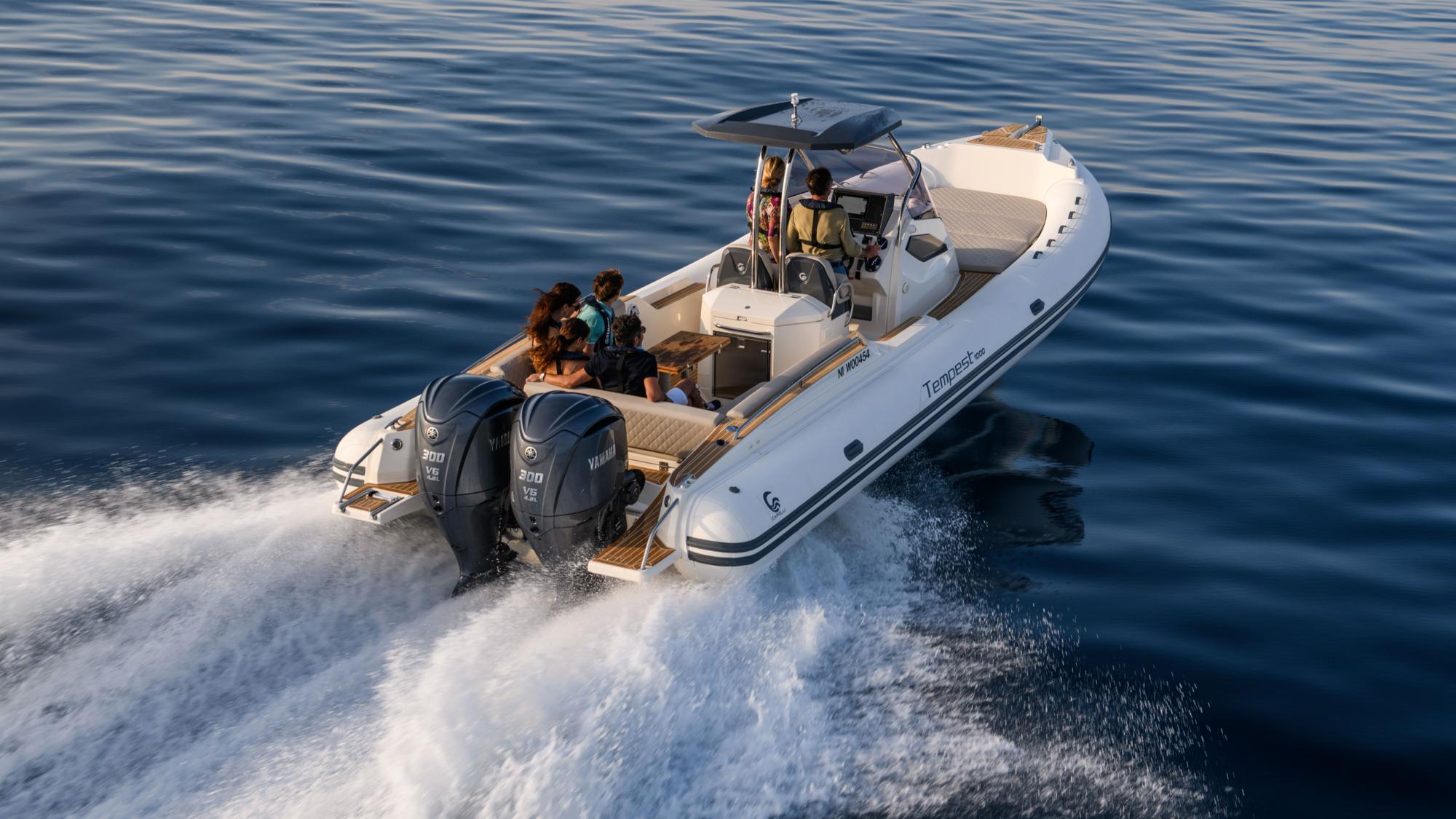 2021-Yamaha-F300NCB-EU-Light_Grey_Metallic_SBW-Action-002-03