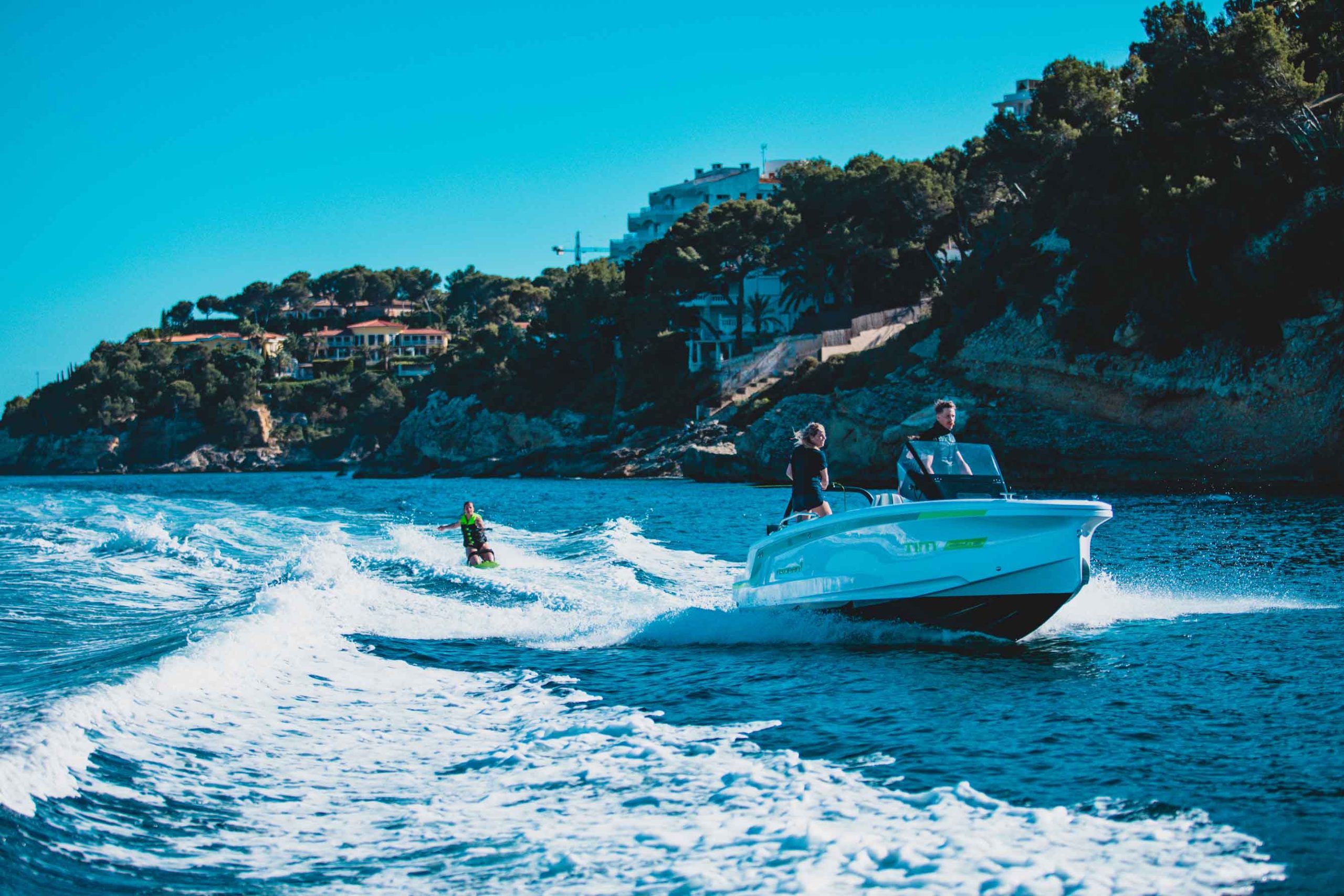 252522003-actionshot-10-big