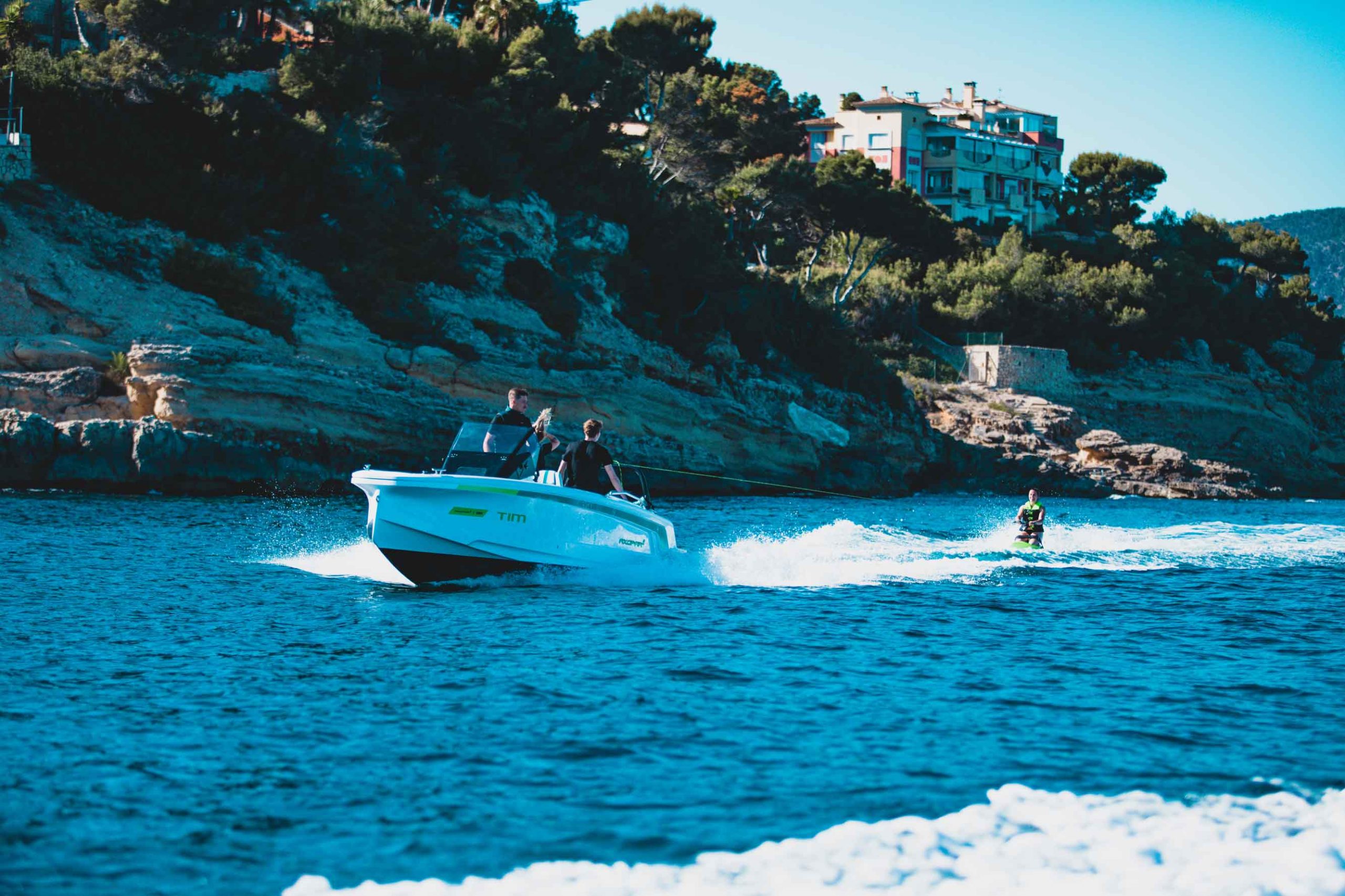 252522003-actionshot-7-big